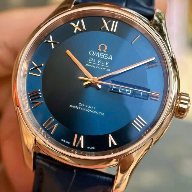 Omega De Ville Annual Calendar Month-Date 18K Sedna Gold 41mm - Dial xanh navy 1