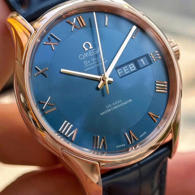 Omega De Ville Annual Calendar Month-Date 18K Sedna Gold 41mm - Dial xanh navy 5