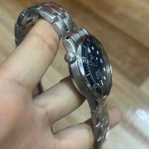 Omega Seamaster 2551.80.00 36.25mm bezel xoay 3