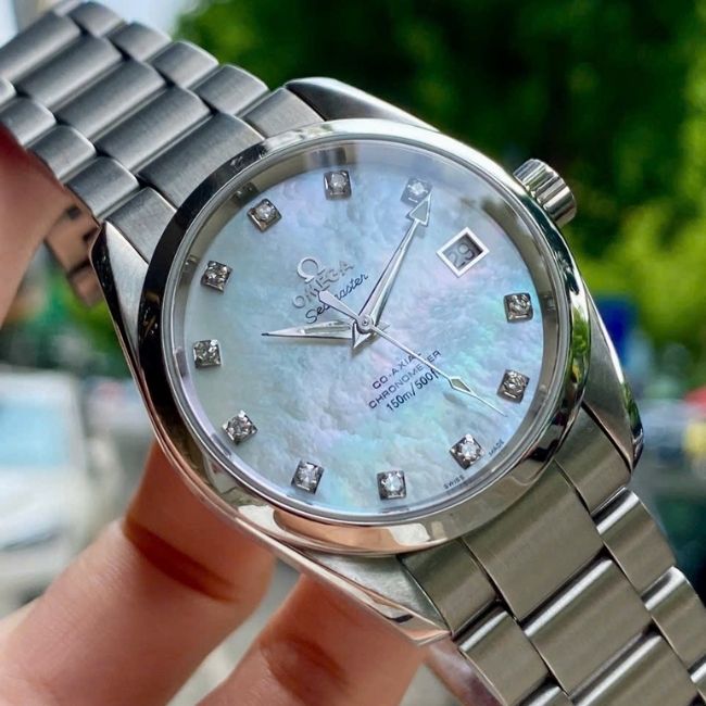 Omega Seamaster Aqua Terra Mid Size Chronometer 25047500 MOP Diamond 1 Omega Seamaster Aqua Terra Mid Size Chronometer 25047500 MOP Diamond 1