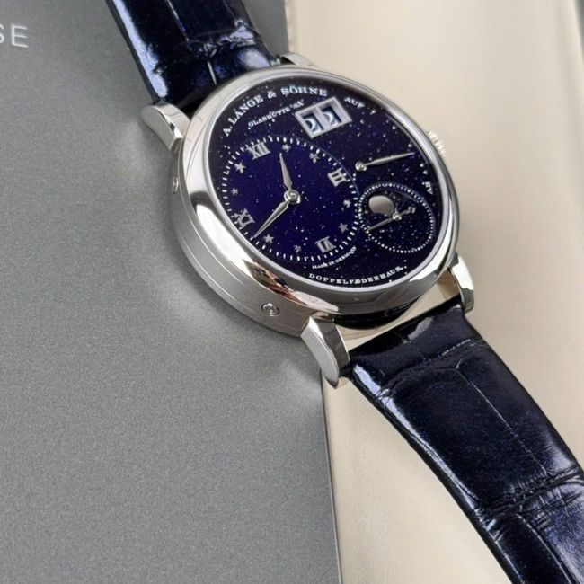 A. Lange & Söhne Little Lange 1 Moon Phase 182.086 6 A. Lange & Söhne Little Lange 1 Moon Phase 182.086 6