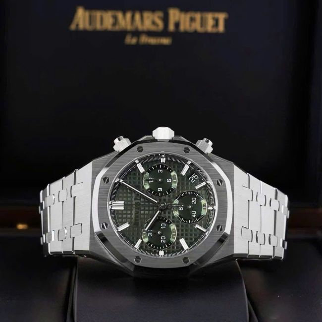 Audemars Piguet Royal Oak 26240ST Green Dial 3 Audemars Piguet Royal Oak 26240ST Green Dial 3