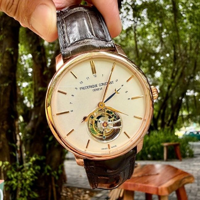 FC Tourbillon FC980 Niềng vàng đúc 18k - Máy Inhouse 43mm 5 FC Tourbillon FC980 Niềng vàng đúc 18k - Máy Inhouse 43mm 5