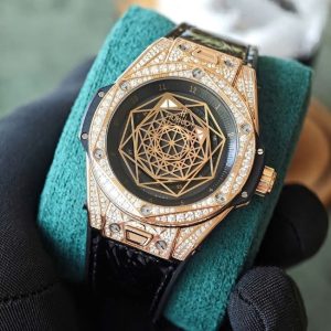 Hublot Big Bang Sang Bleu 18k Full Pave Diamond 2