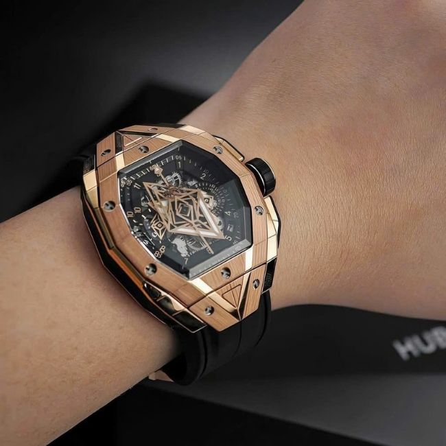 Hublot Spirit Of Big Bang Sang Bleu Skeleton 42mm 5 Hublot Spirit Of Big Bang Sang Bleu Skeleton 42mm 5