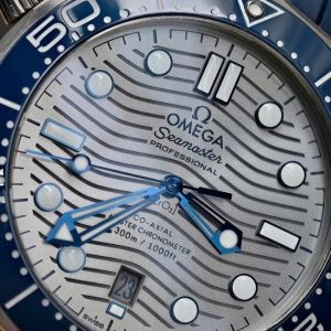 Omega Seamaster 300 Diver xám vân sóng 42mm 2