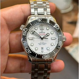 Omega Seamaster Diver 300M Co‑Axial Master Chronometer 3