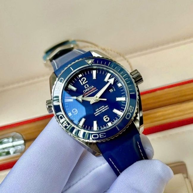 Omega Seamaster Planet Ocean 600M 232.92.38.20.03.001 37.5mm 1 Omega Seamaster Planet Ocean 600M 232.92.38.20.03.001 37.5mm 1