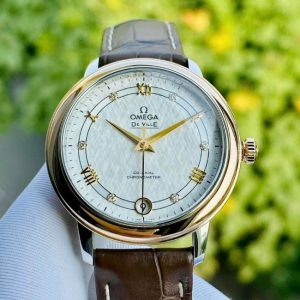Omega lady Prestige 18k Bezel Diamond 32.7mm 1