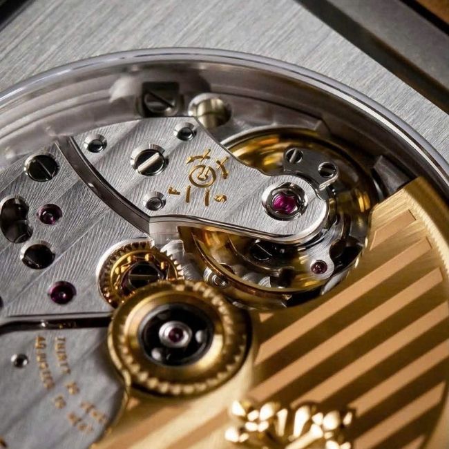Patek Philippe Cubitus 5821_1AR Stainless Steel & Rose Gold 4 Patek Philippe Cubitus 5821_1AR Stainless Steel & Rose Gold 4