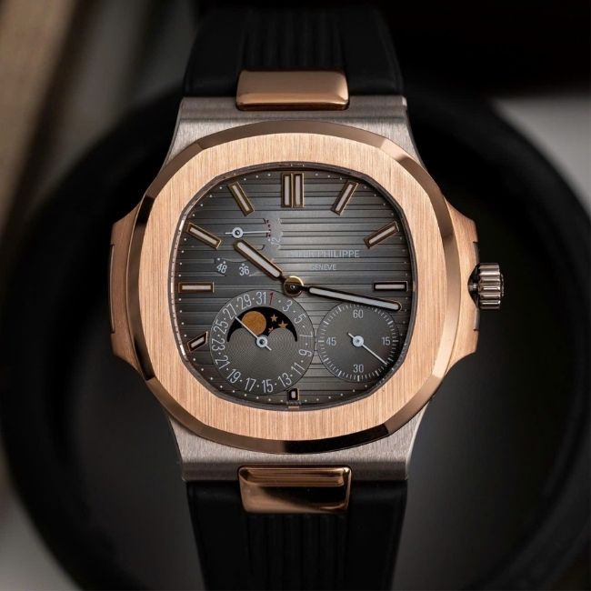 Patek Philippe Nautilus 5712GR mặt xám 40mm 7 Patek Philippe Nautilus 5712GR mặt xám 40mm 7