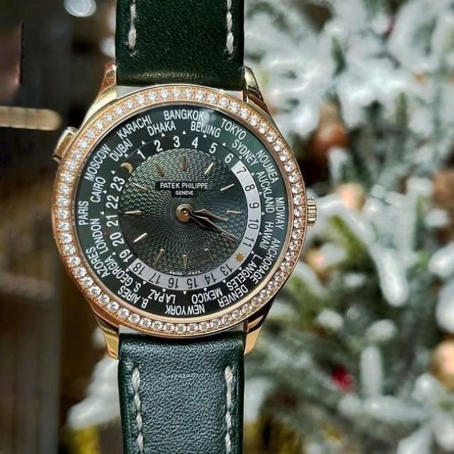 Patek Philippe World Time 7130R Dial xanh lá 2 Patek Philippe World Time 7130R Dial xanh lá 2