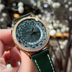 Patek Philippe World Time 7130R Dial xanh lá 3