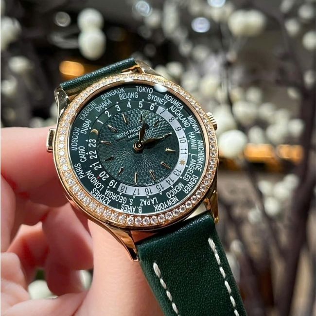 Patek Philippe World Time 7130R Dial xanh lá 3 Patek Philippe World Time 7130R Dial xanh lá 3