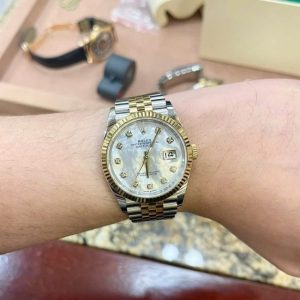 Rolex 126233 MOP 36mm yellow gold 6
