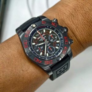Breitling Chronomat 41 _Raven_ Limited Edition MB0141 1
