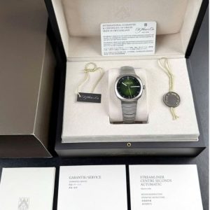 H. Moser & Cie Streamliner Centre Second 6200-1200 1