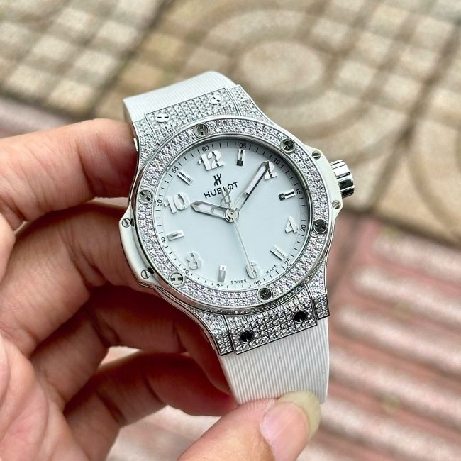 Hublot Big Bang Steel White Pavé 38mm 6 Hublot Big Bang Steel White Pavé 38mm 6
