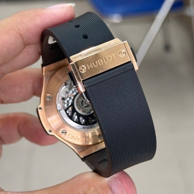 Hublot BigBang Shiny RoseGold Diamonds Zin 41mm 2 Hublot BigBang Shiny RoseGold Diamonds Zin 41mm 2