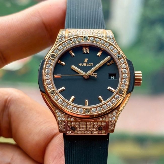 Hublot Classic 18k Diamond zin hãng 33mm 1 Hublot Classic 18k Diamond zin hãng 33mm 1