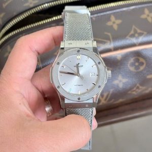Hublot Classic Essential Grey Dial 42mm 1