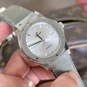 Hublot Classic Essential Grey Dial 42mm 4