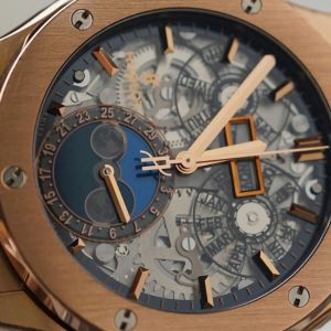 Hublot Classic trăng sao lộ máy King Gold 18k 2