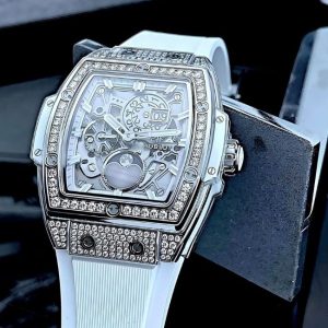 Hublot Spirit of Big Bang Moonphase Titanium White Pavé 647.NE.2070.RW.1604 3