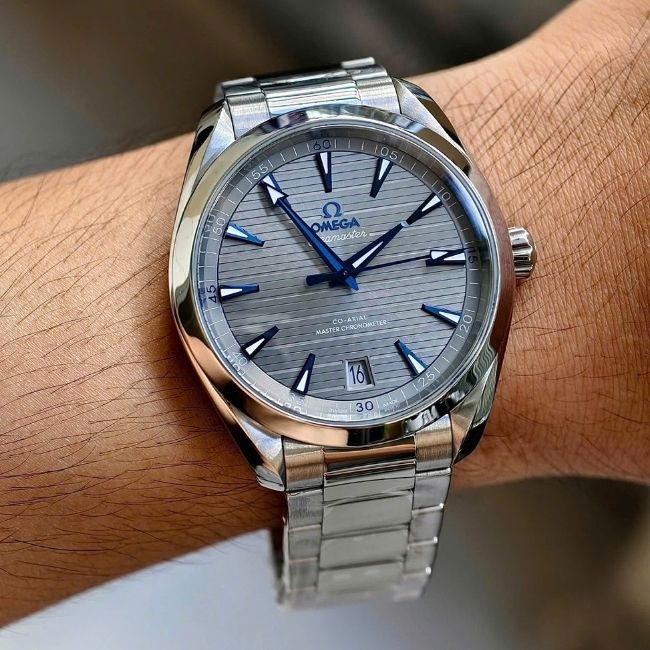 Omega Aqua Terra 150M Grey Dial vân gỗ 41mm 1 Omega Aqua Terra 150M Grey Dial vân gỗ 41mm 1