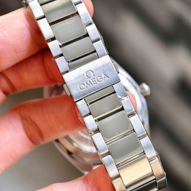 Omega Aqua Terra 150M Grey Dial vân gỗ 41mm 5 Omega Aqua Terra 150M Grey Dial vân gỗ 41mm 5
