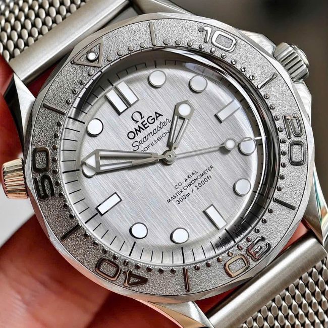 Omega Seamaster Diver 300M Co-Axial Master Chronometer 42mm 210.30.42.20.06.002 2 Omega Seamaster Diver 300M Co-Axial Master Chronometer 42mm 210.30.42.20.06.002 2
