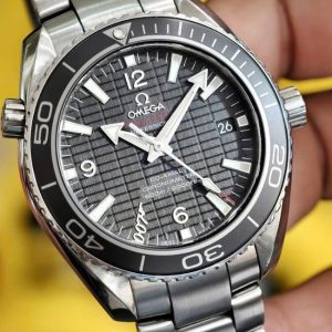 Omega Seamaster Planet Ocean 600M Co-Axial _Skyfall_ 007 232.30.42.21.01.004 1