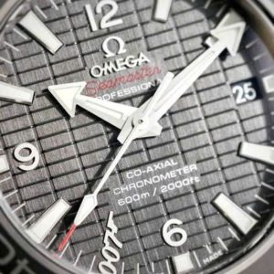 Omega Seamaster Planet Ocean 600M Co-Axial _Skyfall_ 007 232.30.42.21.01.004 3