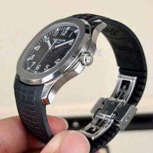 Patek Philippe Aquanaut 5167A Black Dial 2