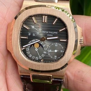 Patek Philippe Nautilus 5712R Moon Phases Rose Gold 18k 1