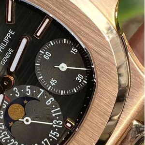 Patek Philippe Nautilus 5712R Moon Phases Rose Gold 18k 2