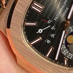 Patek Philippe Nautilus 5712R Moon Phases Rose Gold 18k 3