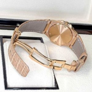 Patek Philippe Nautilus 7010R Rose Gold Kim cương 8
