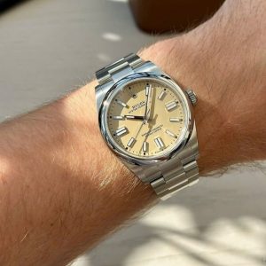 Rolex 126000 Beige Dial no date 36mm 3