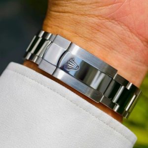 Rolex 126200 Niềng trơn mặt số đen 7