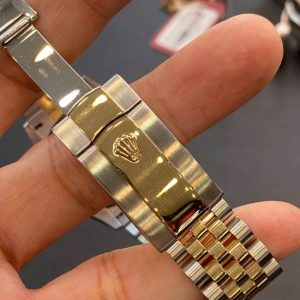 Rolex 126233 Olive Green - cọc số Roman Diamond _VI-IX_ dây Jubilee 2