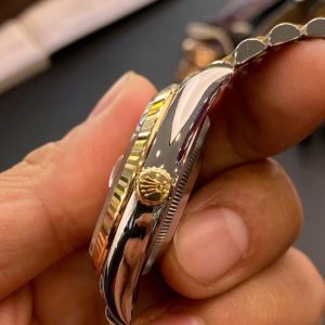 Rolex 126233 Olive Green - cọc số Roman Diamond _VI-IX_ dây Jubilee 6