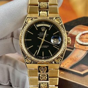 Rolex Oysterquartz DayDate 19018 bản chạm khắc thủ công họa tiết cổ đại 1