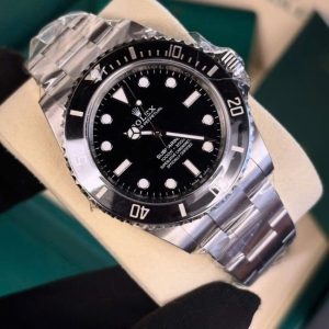 Rolex Sub nodate 41mm 124060LN Black Dial 6